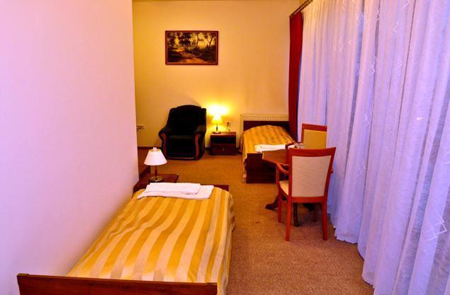 Hotel Pod Debami Terespol Pokoj fotografie