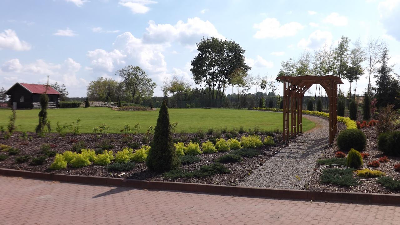 Hotel Pod Debami Terespol Exteriér fotografie